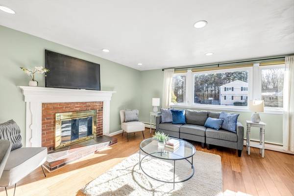 48 Brookdale Rd, Sudbury, MA 01776