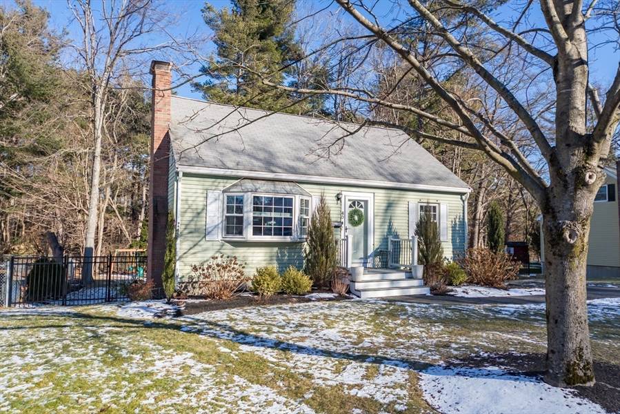 40 Audrea Rd, Framingham, MA 01701