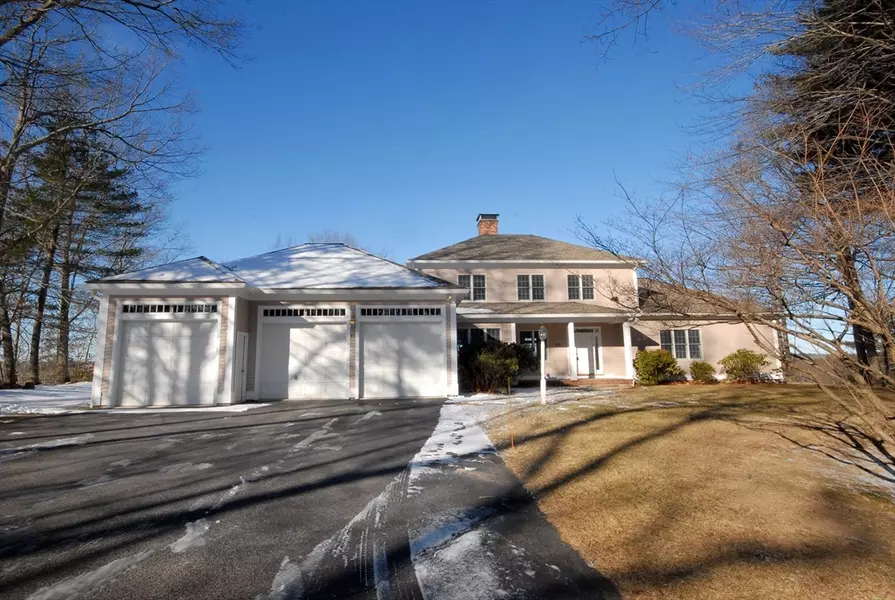 45 Kettle Hole Rd, Bolton, MA 01740