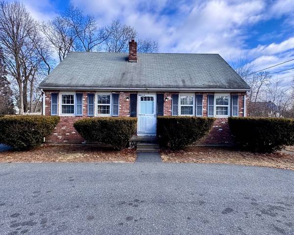 18 Oak Avenue, Attleboro, MA 02703