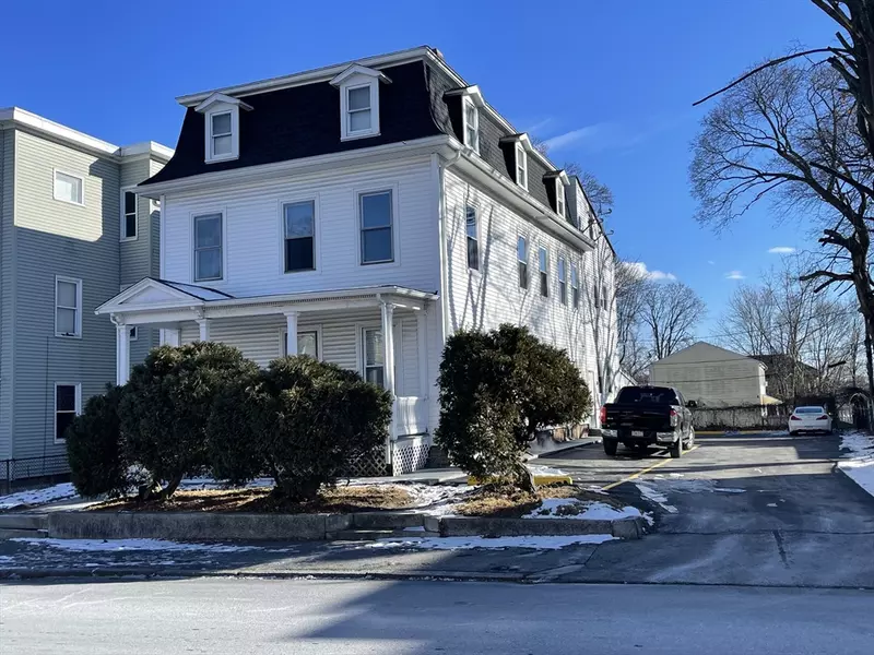 130 Beacon St, Worcester, MA 01610