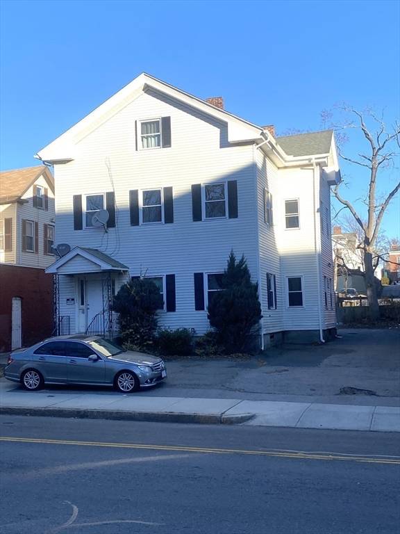 137 Pleasant St, Worcester, MA 01609