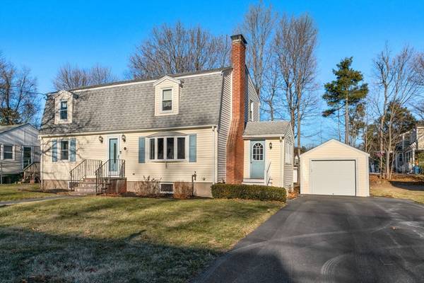 4 Kingsbury Rd, Canton, MA 02021