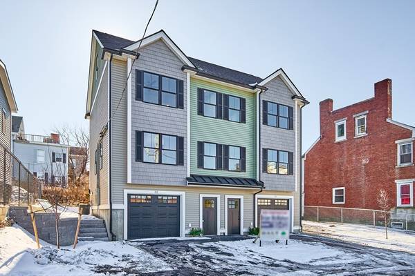 32 Union St #32, Lowell, MA 01852