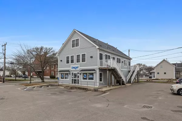 Falmouth, MA 02540,649 Main St