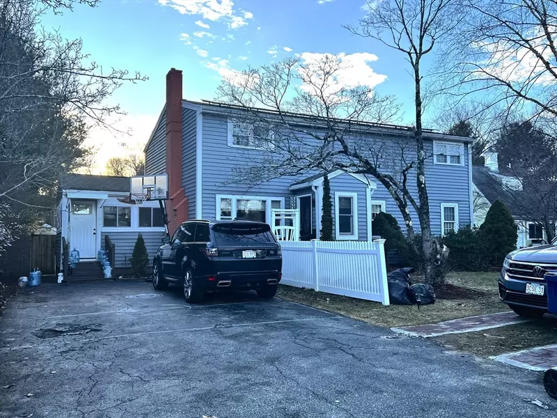 675 Bay Rd, Sharon, MA 02067