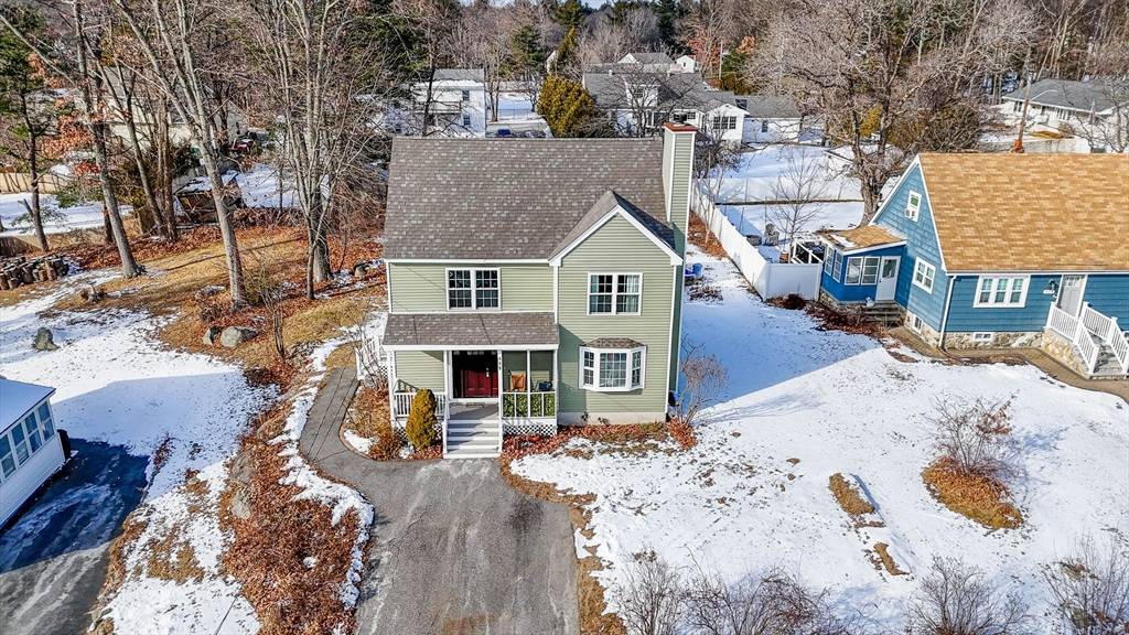 115 Acropolis Rd, Lowell, MA 01854