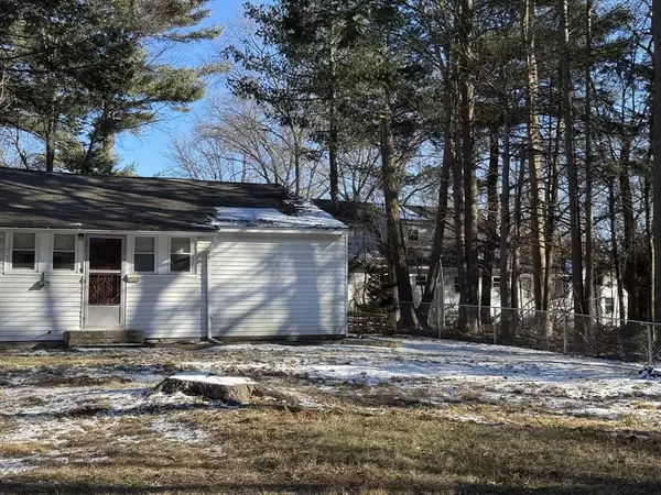 Wellesley, MA 02482,22-24 Edgemoor Ave