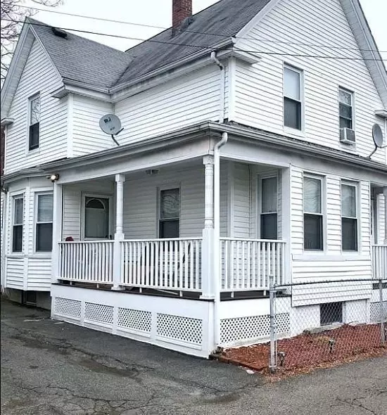 12 Chester Pl, Lynn, MA 01904