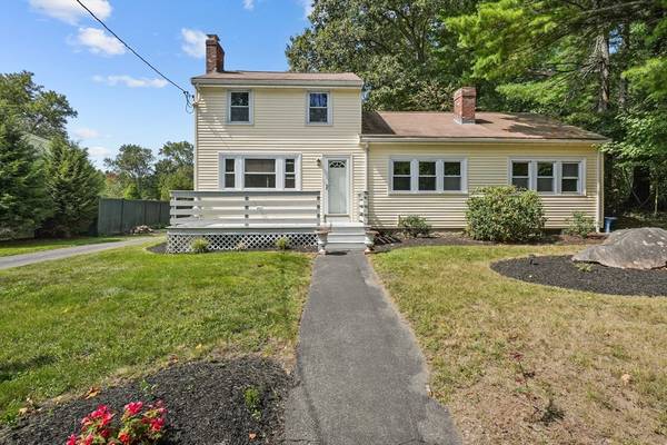 528 Elm Rd, Walpole, MA 02081