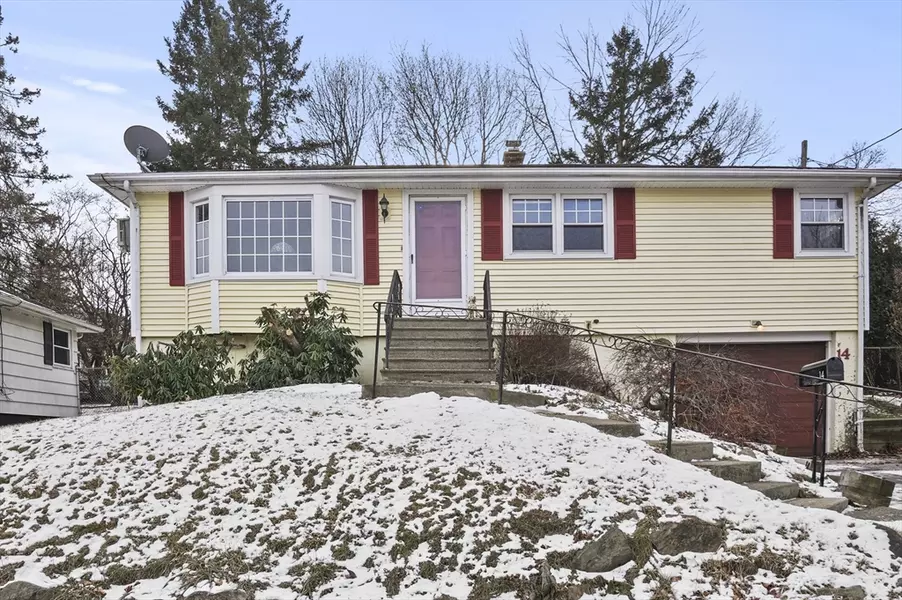 14 Kenberma Road, Worcester, MA 01604