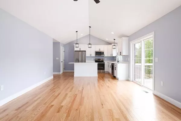 Barre, MA 01005,522 B South Street #B