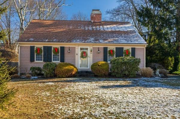 55 Green St, Fairhaven, MA 02719