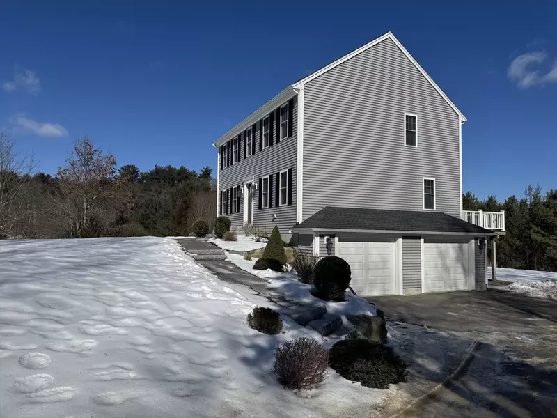 290 Thompson St #1, Middleboro, MA 02346