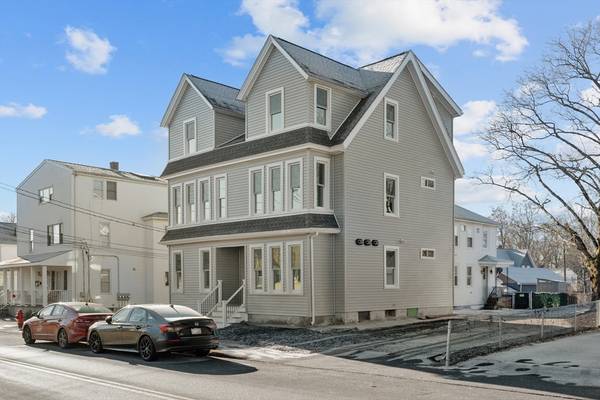 34 Purchase St, Taunton, MA 02780