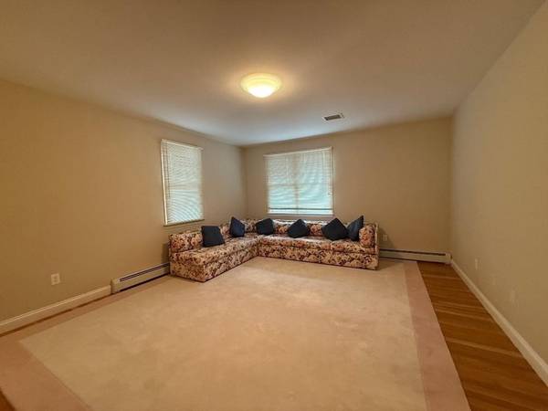 25 Redwood St. #g, Newton, MA 02459