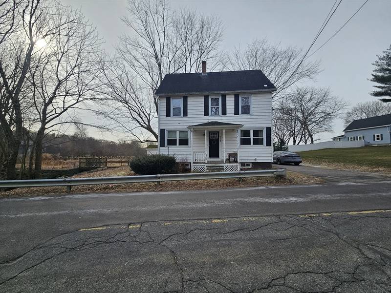 725 Main St, Dighton, MA 02715