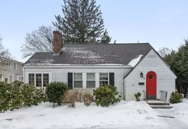 32 Clifford St, Wellesley, MA 02482