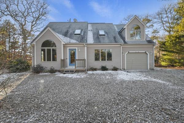 416 Locustfield Rd, Falmouth, MA 02536