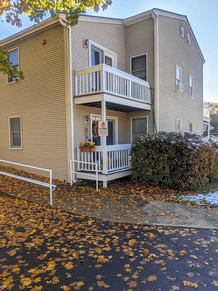 22 State St ##1, Taunton, MA 02780