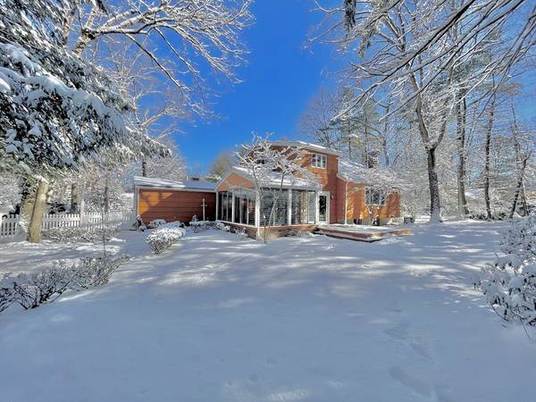 17 Brentwood Rd, Sudbury, MA 01776