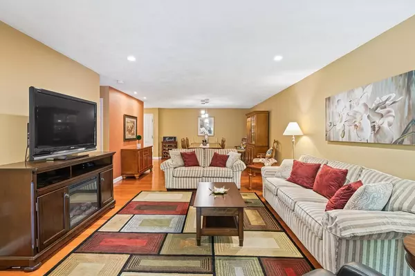 7 Ledgewood Way #3, Peabody, MA 01960