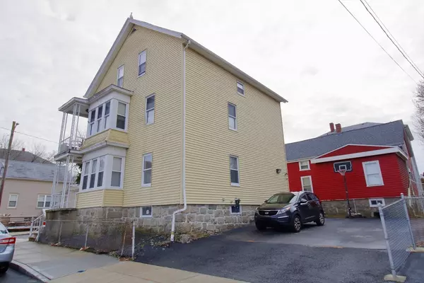 571 Slade St, Fall River, MA 02724