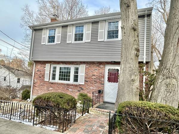 79 Glencliff Rd, Boston, MA 02131