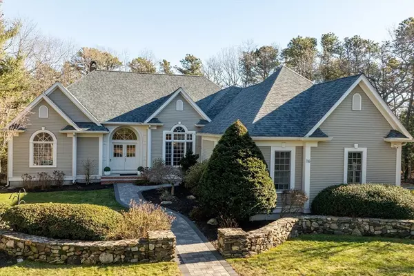 16 Hayden Ridge, Plymouth, MA 02360