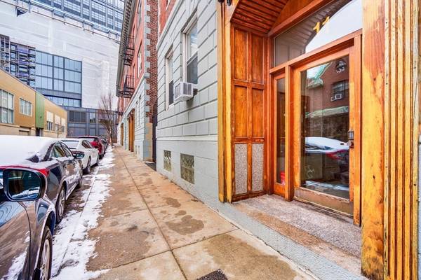 11 Aberdeen St #4A, Boston, MA 02215