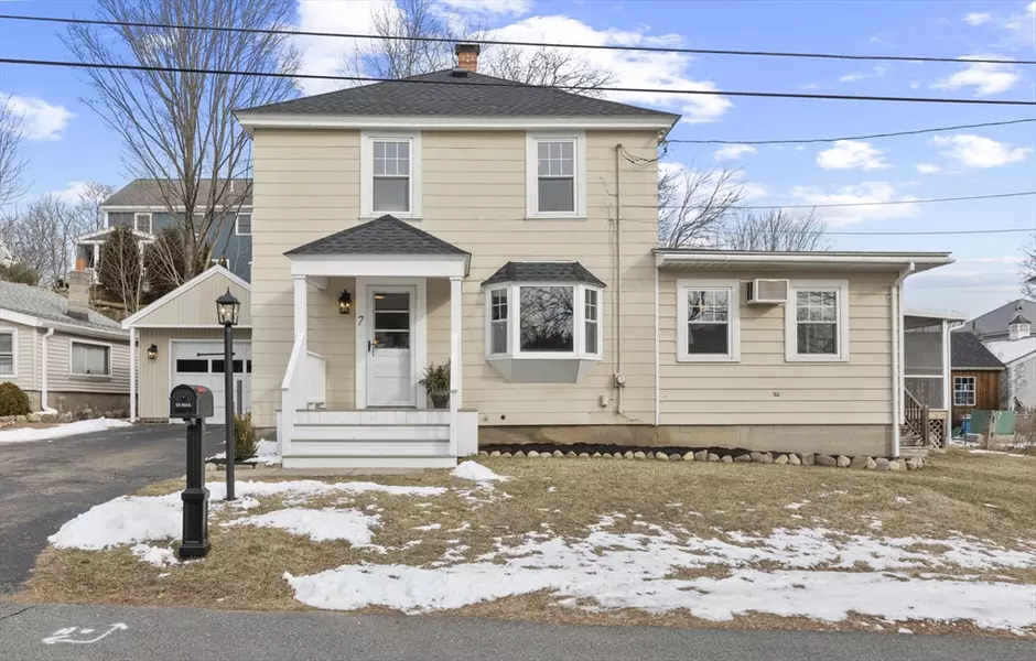 7 Hoyt Ave., Amesbury, MA 01913