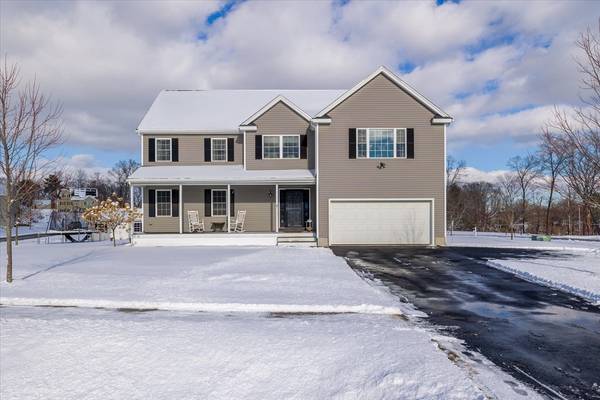 8 Moore Dr, Millbury, MA 01527