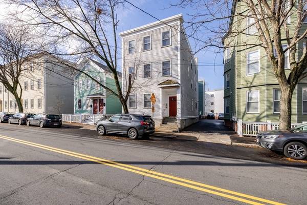 359-361 Columbia St, Cambridge, MA 02141