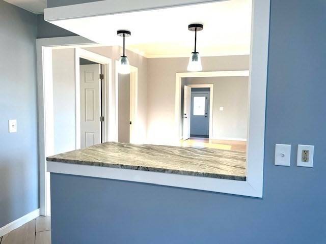 Somerset, MA 02726,1139 County St