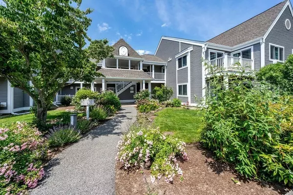 100 Fletcher Ln #B, Brewster, MA 02631