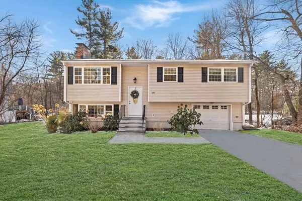 186 Locust St, Holliston, MA 01746