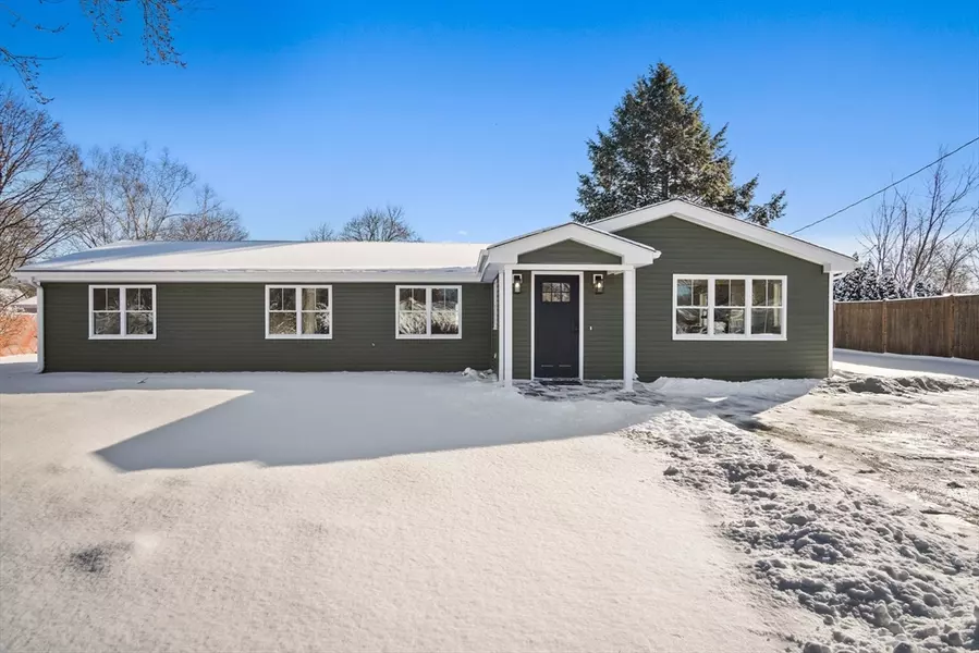 4 Jethro St, Maynard, MA 01754