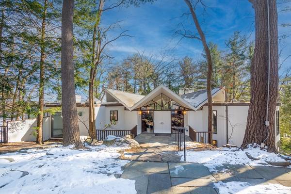 20 Huckleberry Hill Road, Lincoln, MA 01773