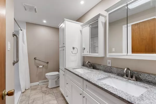 Saugus, MA 01906,25 Lothrop St