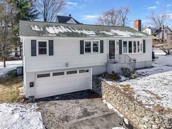 376 Merriam Ave, Leominster, MA 01453