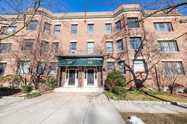 135 Freeman St #3, Brookline, MA 02446