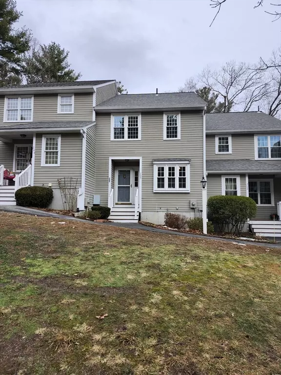 Hopedale, MA 01747,205 Laurelwood Dr #205