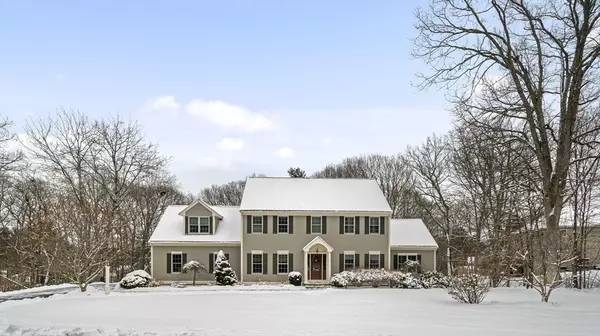 Medway, MA 02053,7 Birch Bark Rd