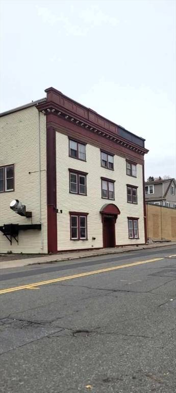 8-10 East Hoosac Street, Adams, MA 01220