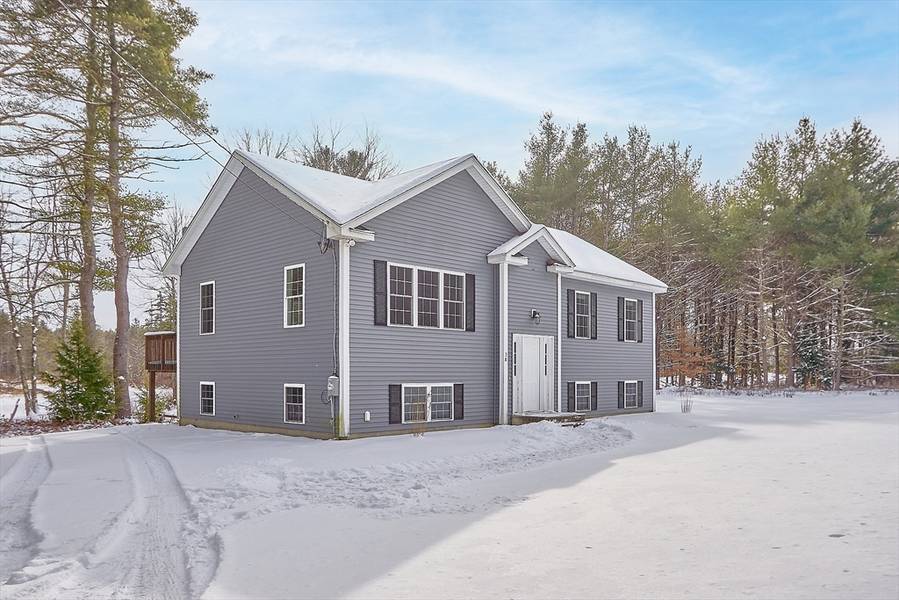 38 Depot Road, Ashburnham, MA 01430