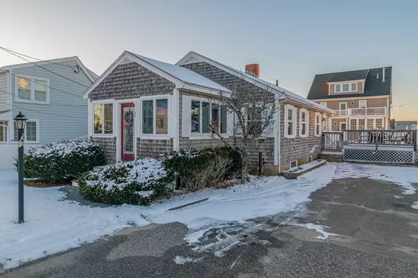 22 Charlotte St, Marshfield, MA 02050