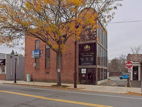 Peabody, MA 01960,49 Lowell St