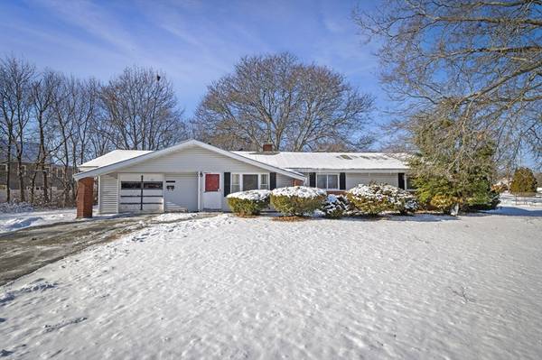 43 Coolidge Rd, Danvers, MA 01923