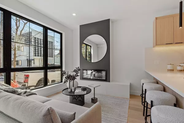 133 Fifth St #1, Cambridge, MA 02141