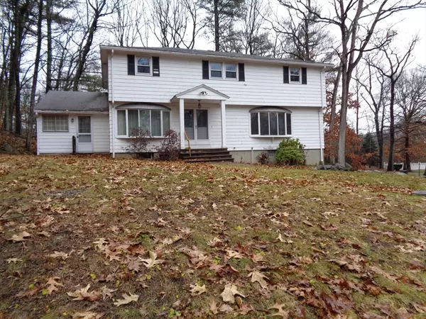 252 Kendall Rd, Tewksbury, MA 01876